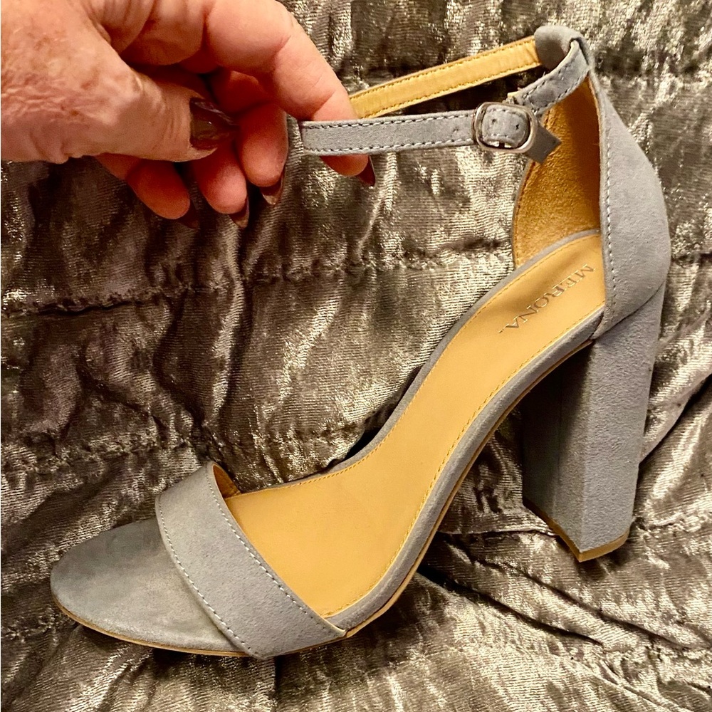Merona Light Denim Blue Ankle Strap Block Heels 9.5M